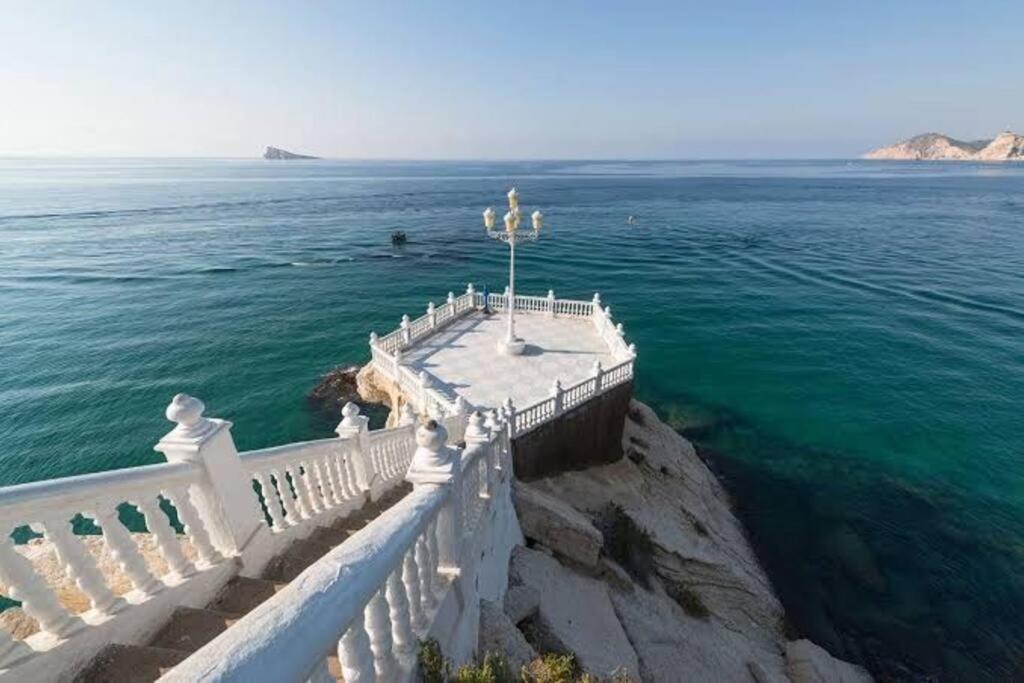 Апартаменты Apartamento Centrico Y En Primera Linea De Playa Бенидорм Экстерьер фото