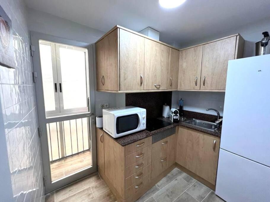 Апартаменты Apartamento Centrico Y En Primera Linea De Playa Бенидорм Экстерьер фото